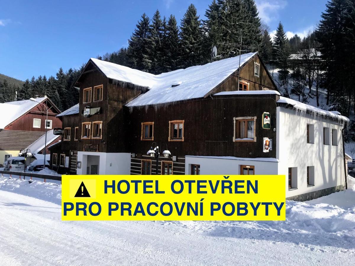 Hotel Hvezda Pec pod Sněžkou Kültér fotó