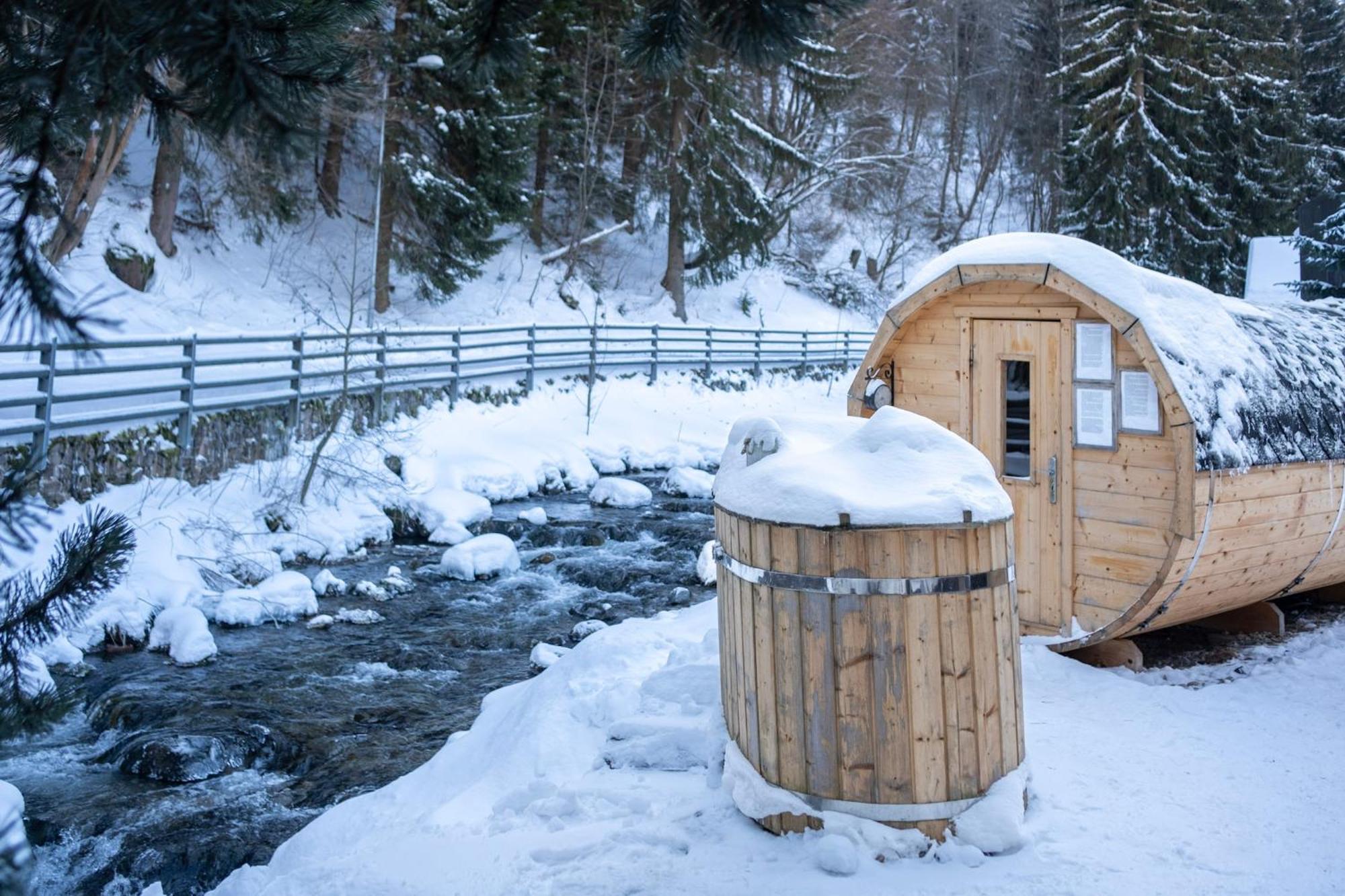 Hotel Hvezda Pec pod Sněžkou Kültér fotó