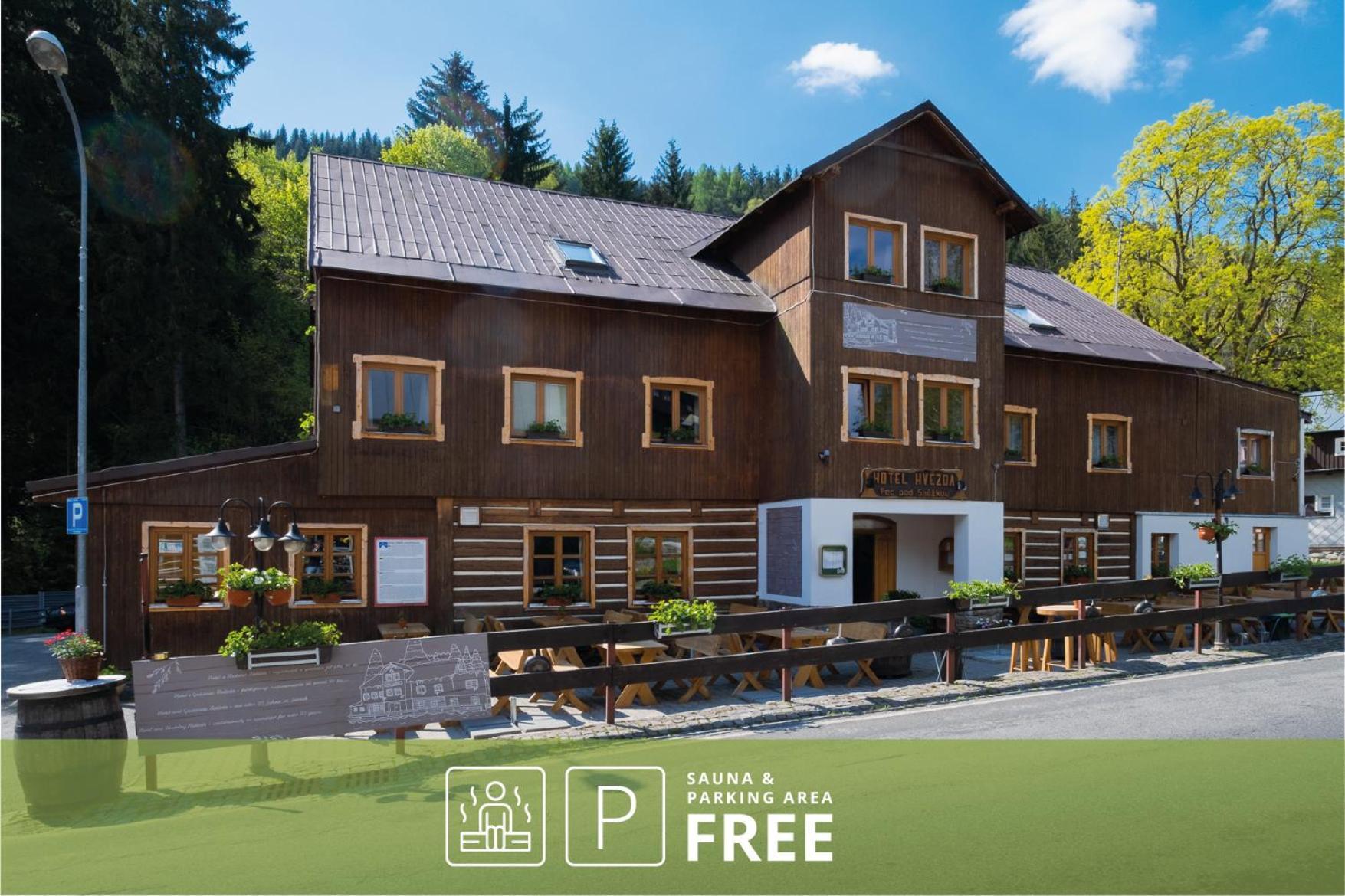 Hotel Hvezda Pec pod Sněžkou Kültér fotó